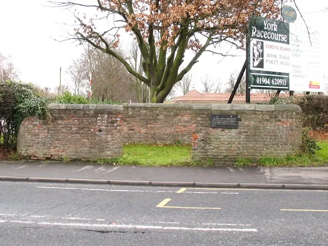 The old pinfold on Tadcaster Road, Dringhouses
